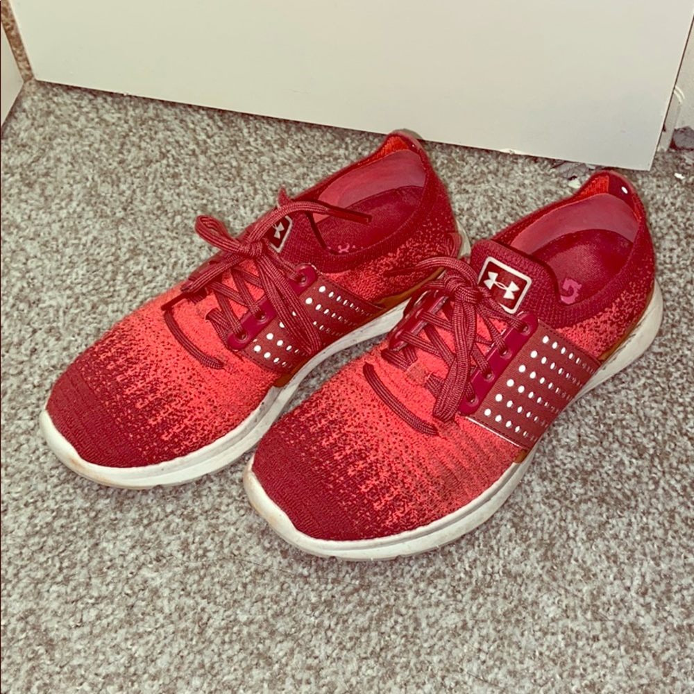 Under Armour Sneakers